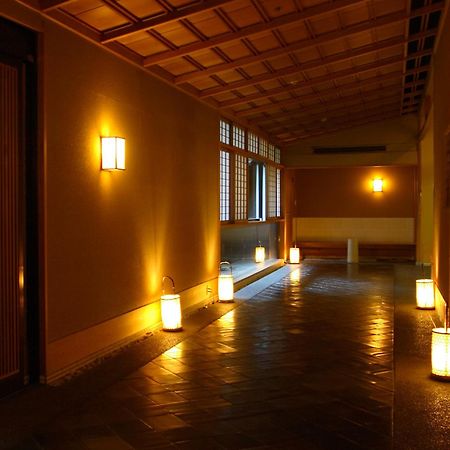 ホテル 山翠楼 湯河原町 エクステリア 写真