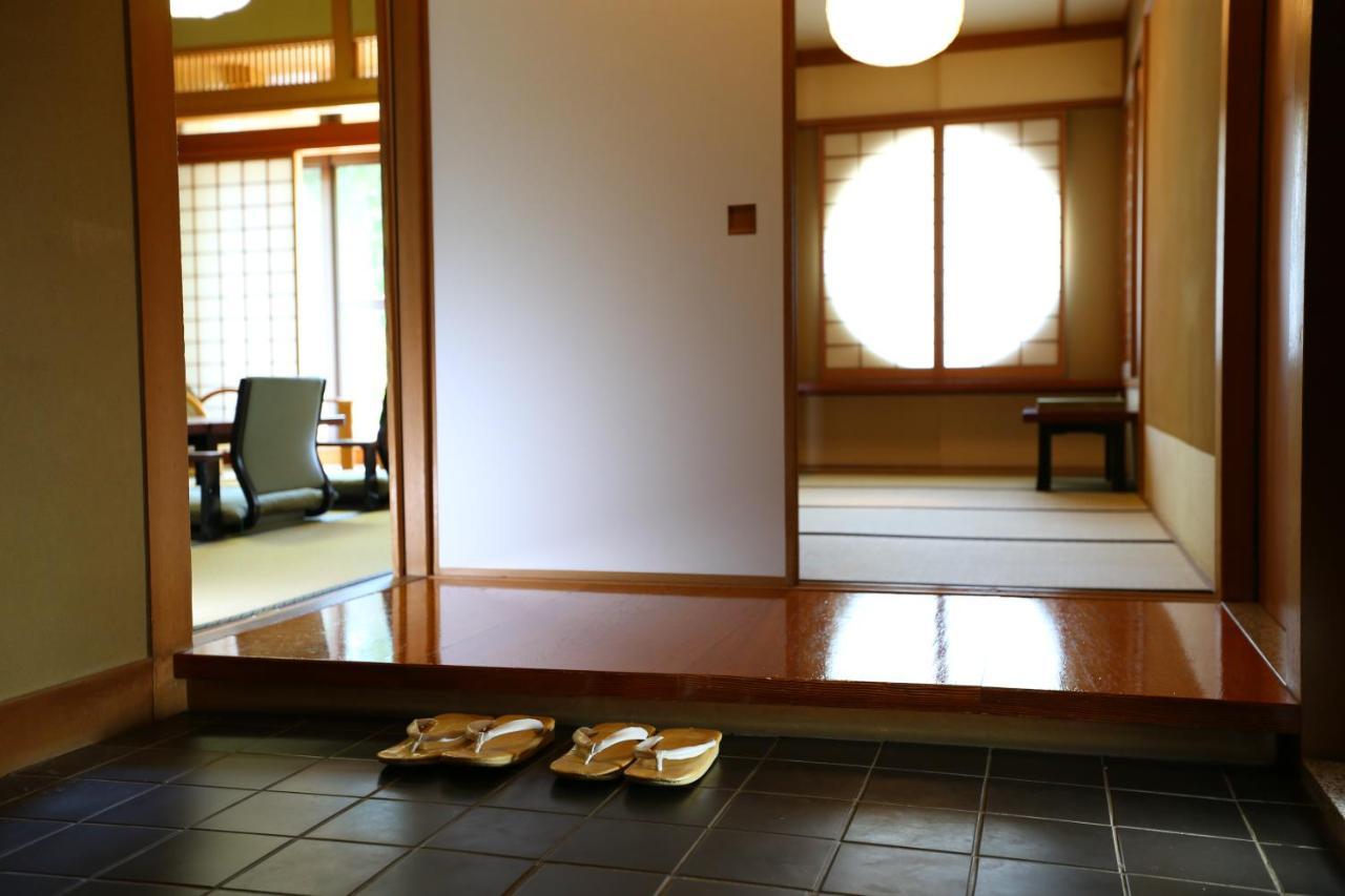 ホテル 山翠楼 湯河原町 エクステリア 写真